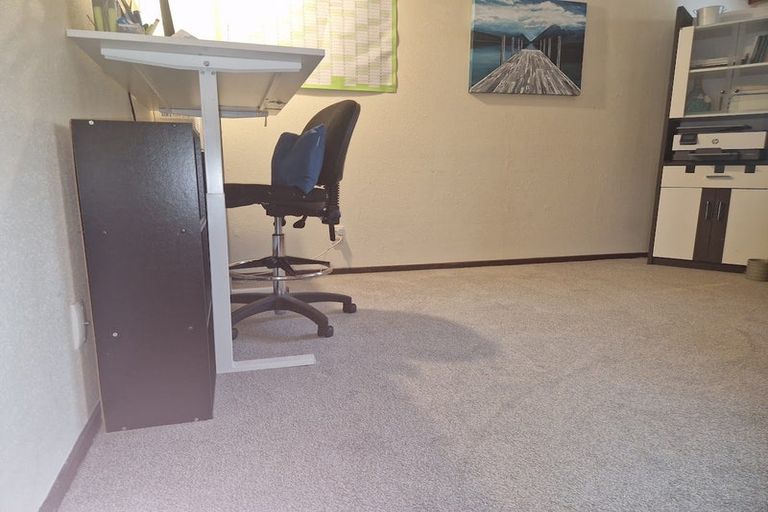 Photo of property in 18 Corrondella Grove, Belmont, Lower Hutt, 5010