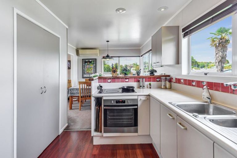 Photo of property in 23 Holloway Place, Forest Lake, Hamilton, 3200