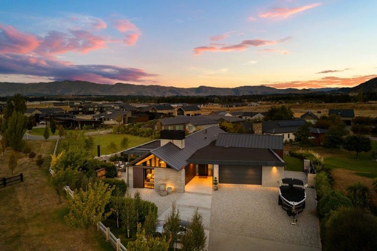 Photo of property in 24 Mountain View Drive, Wanaka, 9382