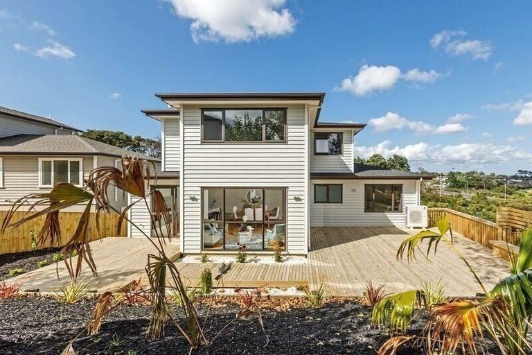 Photo of property in 150 Greenhithe Road, Greenhithe, Auckland, 0632