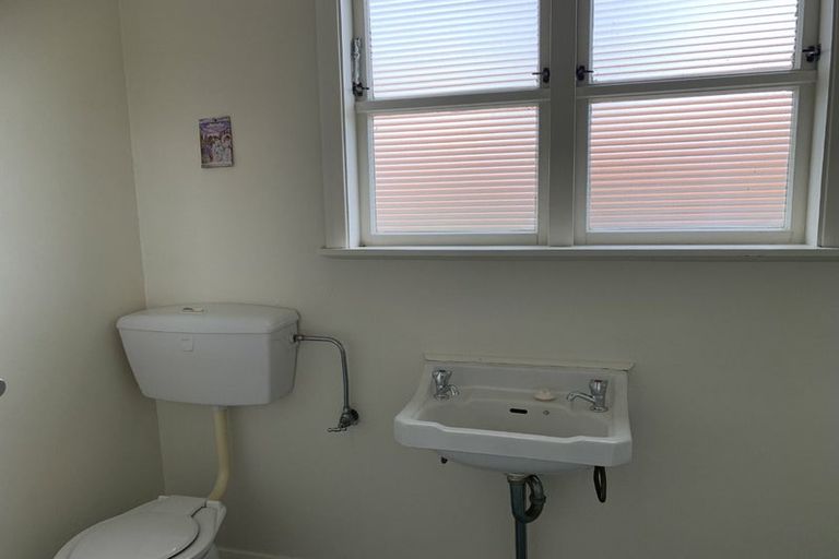 Photo of property in 21 Stanley Street, Levin, 5510