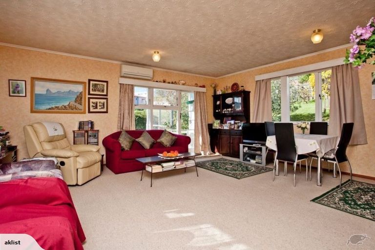 Photo of property in 3 Sunnyfield Crescent, Glenfield, Auckland, 0629