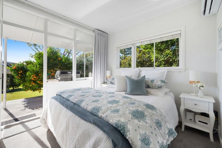 Photo of property in 41 Seymour Road, Mellons Bay, Auckland, 2014