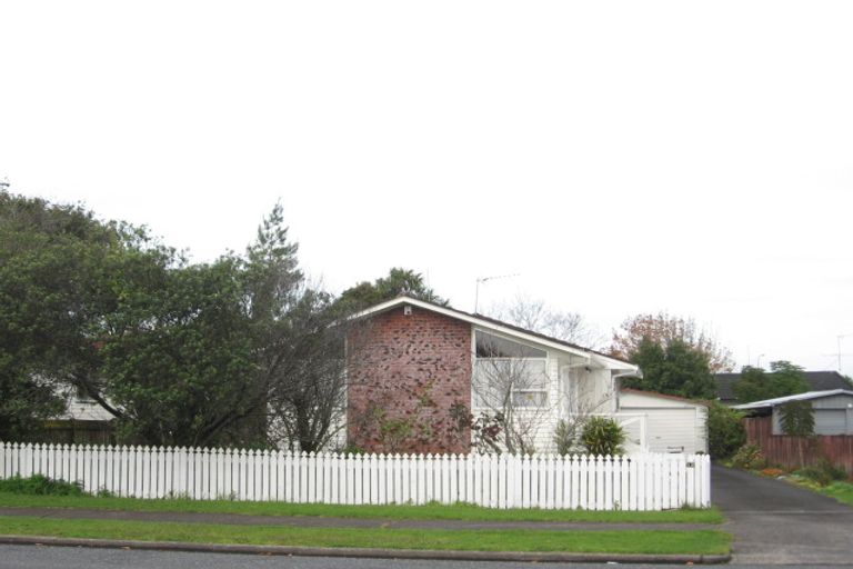 Photo of property in 12 Casuarina Road, Half Moon Bay, Auckland, 2012