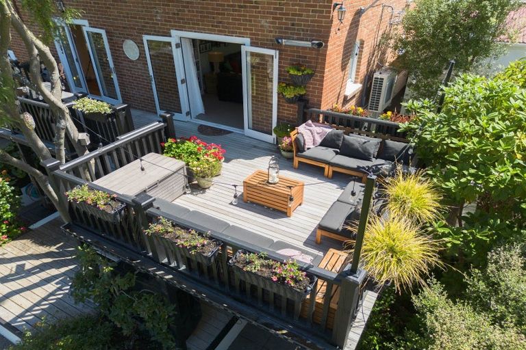 Photo of property in 85 Norfolk Street, Saint Clair, Dunedin, 9012