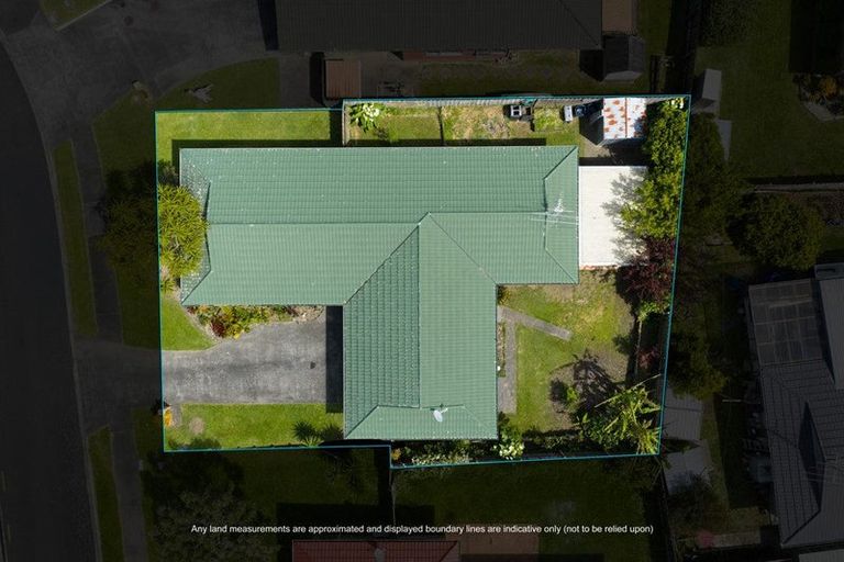 Photo of property in 16 Newbegin Place, Weymouth, Auckland, 2103