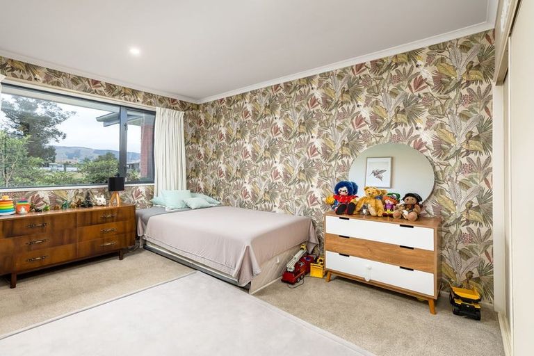 Photo of property in 55 Timaru Road, Waimate, 7924