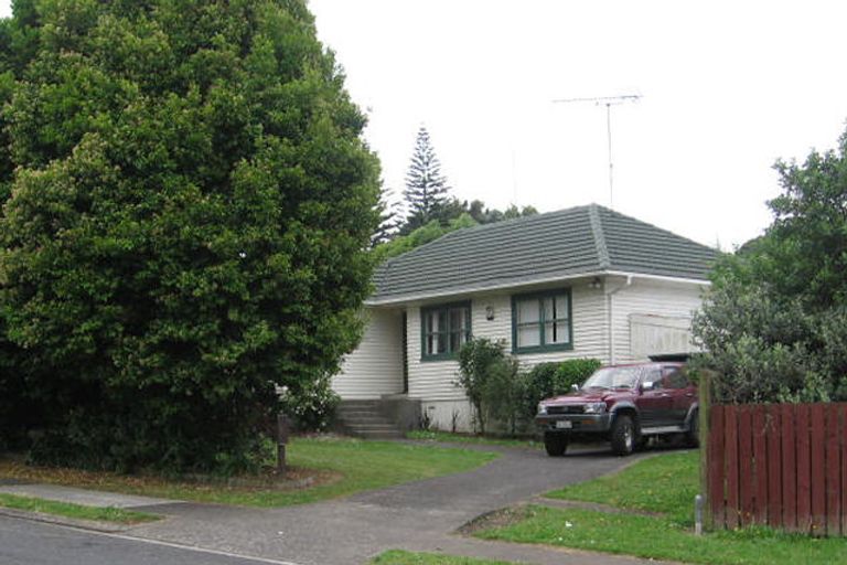 Photo of property in 12 Okareka Place, Pakuranga Heights, Auckland, 2010