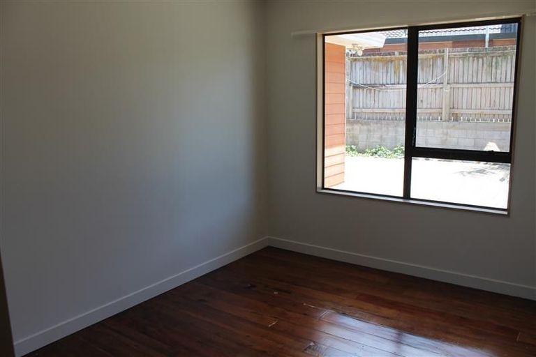 Photo of property in 55 Etherton Drive, Weymouth, Auckland, 2103