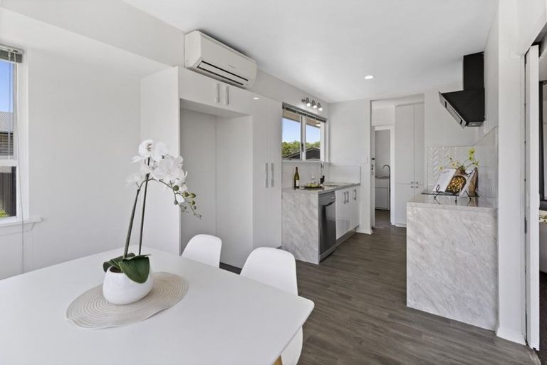 Photo of property in 84 Farquhars Road, Redwood, Christchurch, 8051