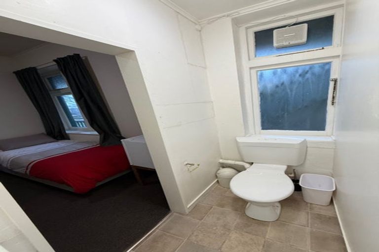 Photo of property in 327 Adelaide Road, Newtown, Wellington, 6021