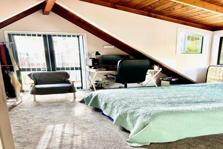 Photo of property in 13 Schnapper Rock Road, Greenhithe, Auckland, 0632