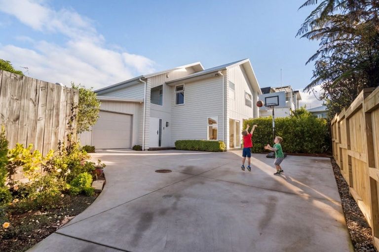 Photo of property in 45a Goods Road, Otumoetai, Tauranga, 3110