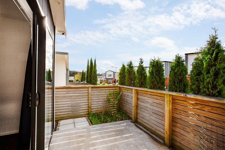 Photo of property in 3c Breakwater Way, Whitby, Porirua, 5024