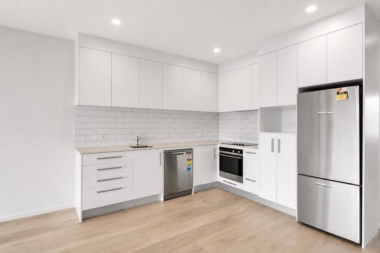 Photo of property in 102/25 Potter Avenue, Northcote, Auckland, 0627