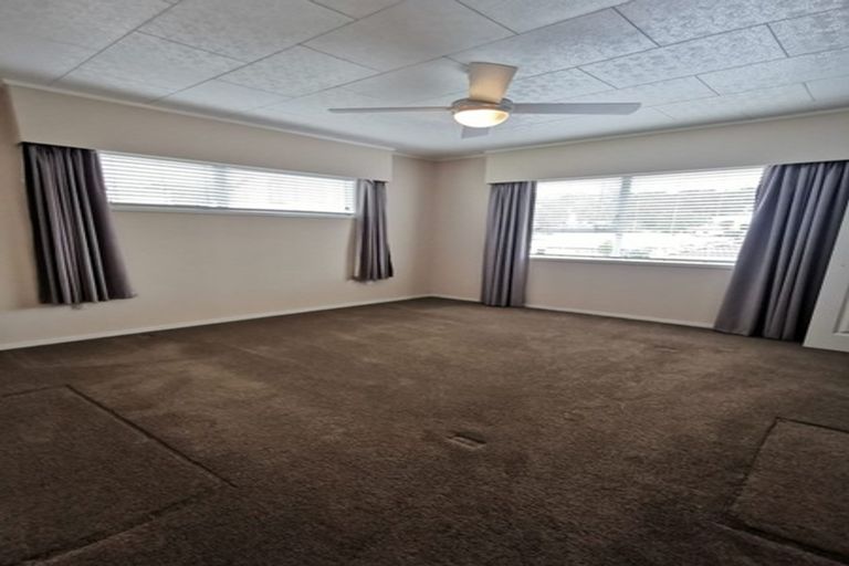 Photo of property in 14 Annison Avenue, Glen Eden, Auckland, 0602