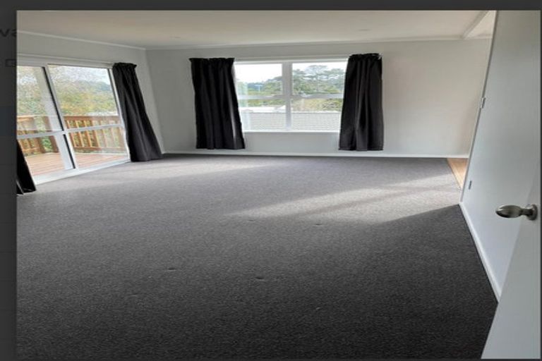 Photo of property in 2/75 Tramway Road, Beach Haven, Auckland, 0626