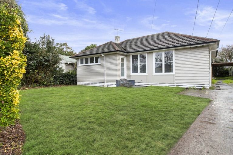 Photo of property in 39 Yeats Crescent, Fairfield, Hamilton, 3214