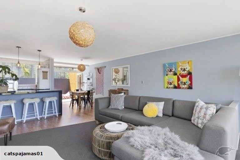 Photo of property in 267b Dowse Drive, Maungaraki, Lower Hutt, 5010