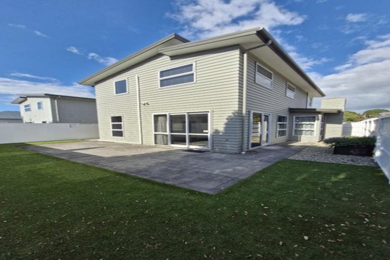 Photo of property in 55 Pendarves Street, New Plymouth, 4310