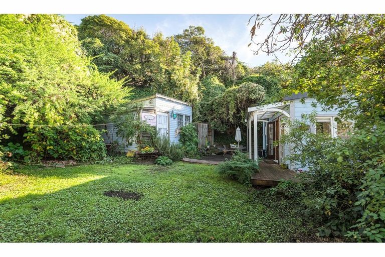 Photo of property in 32 Godley Quay, Lyttelton, 8082