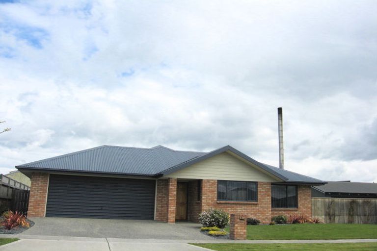 Photo of property in 11 Monaco View, Stoke, Nelson, 7011