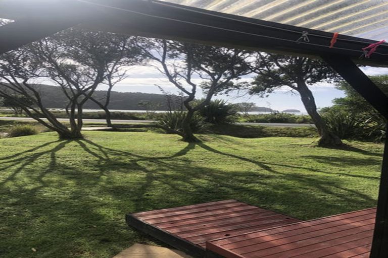 Photo of property in 6 Arahiwi Rise, Pataua South, Onerahi, 0192