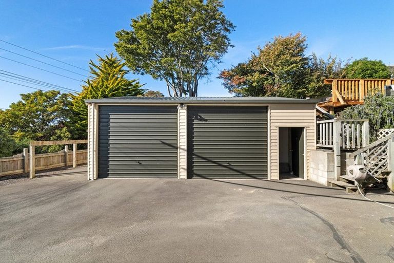 Photo of property in 70 Easther Crescent, Kew, Dunedin, 9012