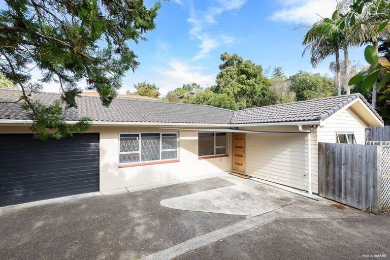 Photo of property in 1/3 Holt Avenue, Torbay, Auckland, 0630