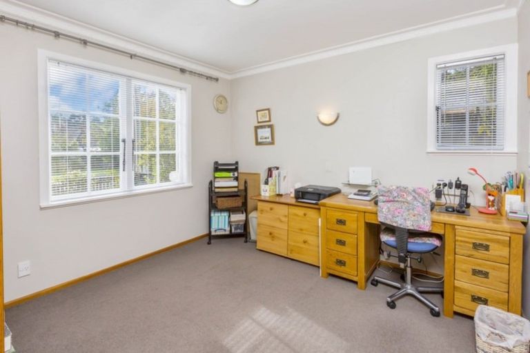 Photo of property in 3 Sunbrae Drive, Silverstream, Upper Hutt, 5019