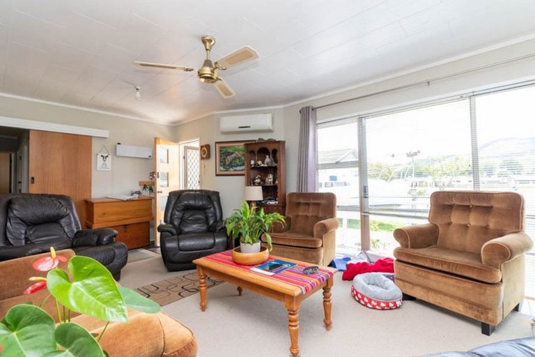 Photo of property in 8a Thames Road, Paeroa, 3600