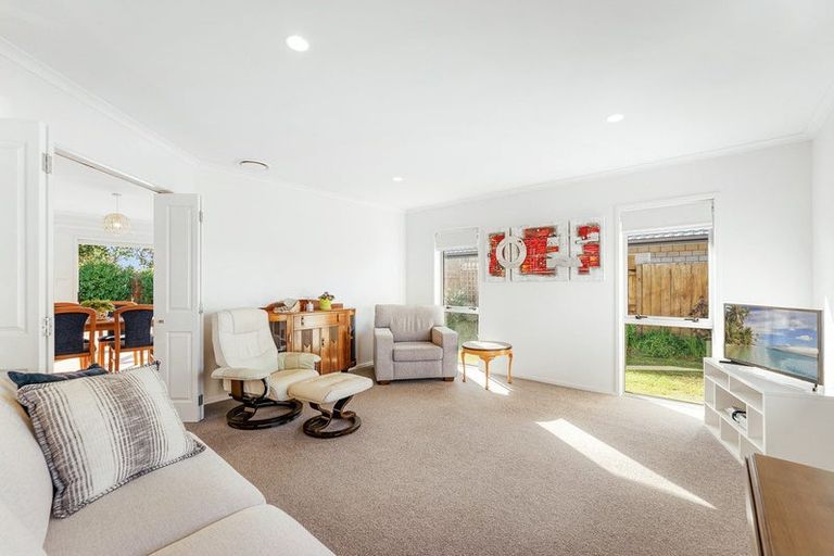 Photo of property in 34 Butterworth Crescent, Papamoa Beach, Papamoa, 3118