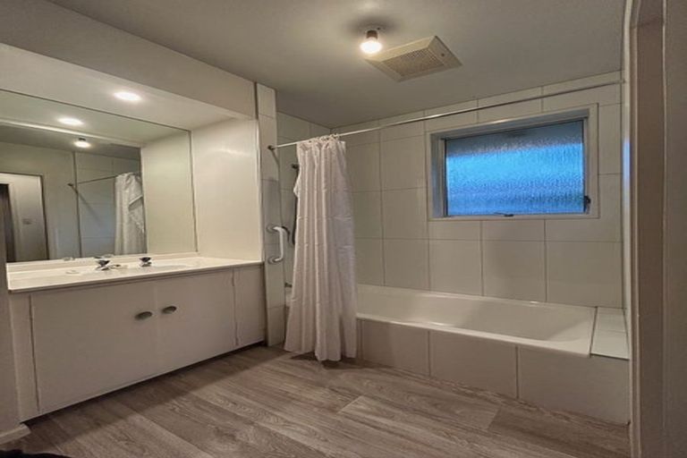 Photo of property in 1/32 Hillsborough Terrace, Hillsborough, Christchurch, 8022