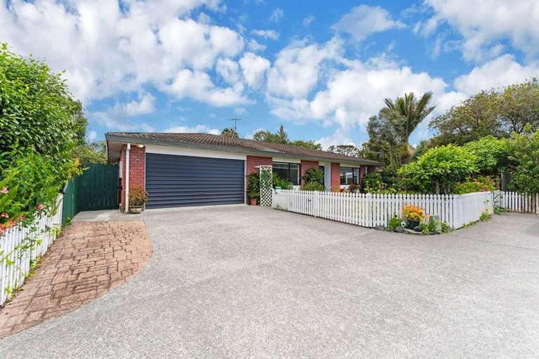 Photo of property in 8/39 Swanson Road, Henderson, Auckland, 0610