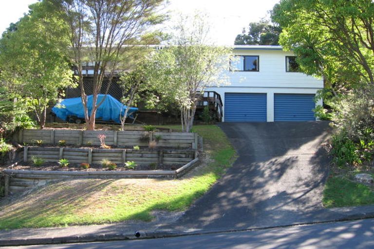 Photo of property in 1/15 Flavia Close, Torbay, Auckland, 0630