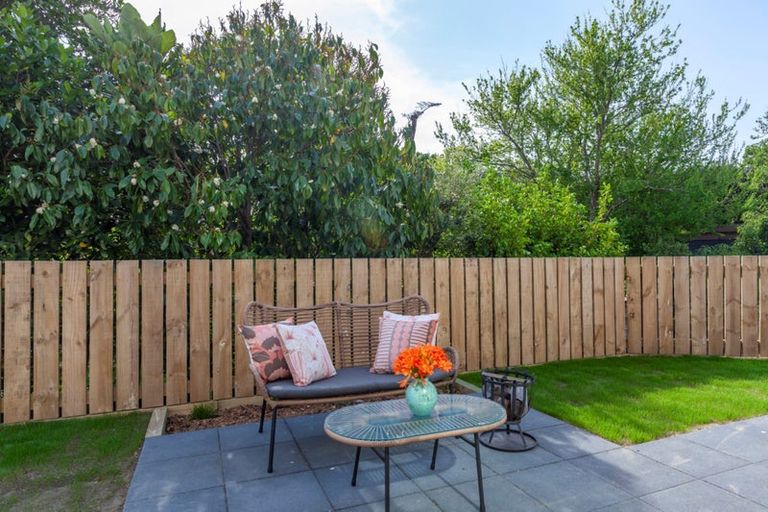 Photo of property in 77 Amohia Street, Paraparaumu, 5032