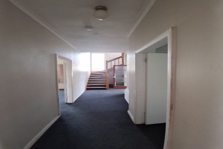 Photo of property in 88 Stokes Valley Road, Stokes Valley, Lower Hutt, 5019