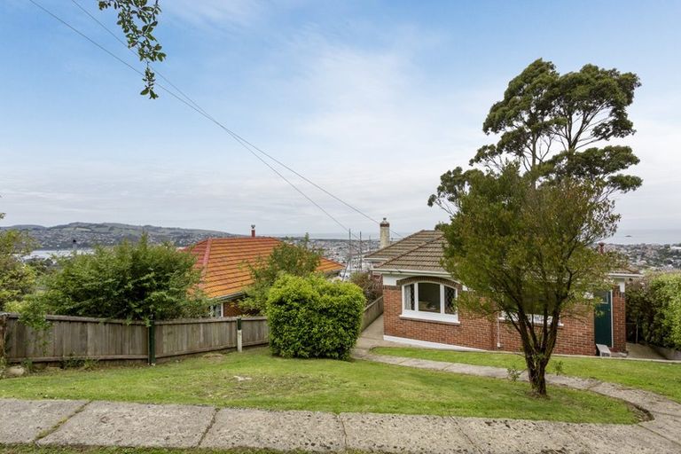 Photo of property in 131 Forfar Street, Clyde Hill, Dunedin, 9011