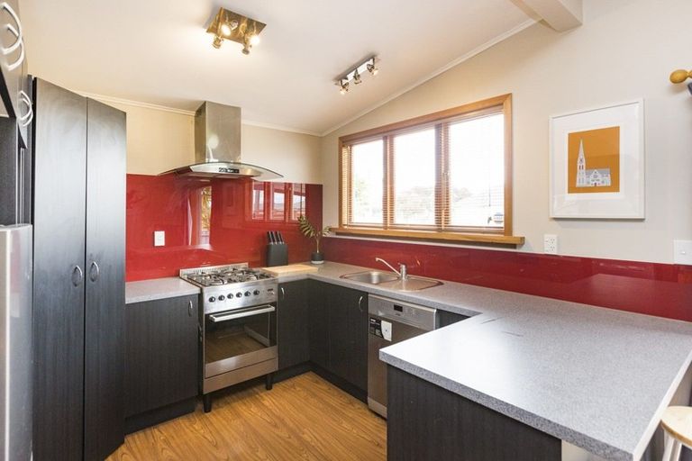 Photo of property in 9 Leeds Street, Milson, Palmerston North, 4414