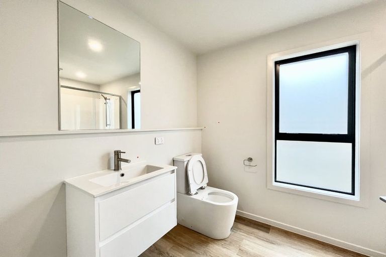 Photo of property in 12/92 Cambridge Terrace, Waterloo, Lower Hutt, 5011