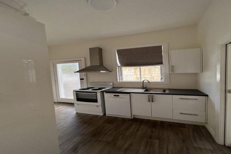 Photo of property in 39 Thompson Street, Mount Cook, Wellington, 6011