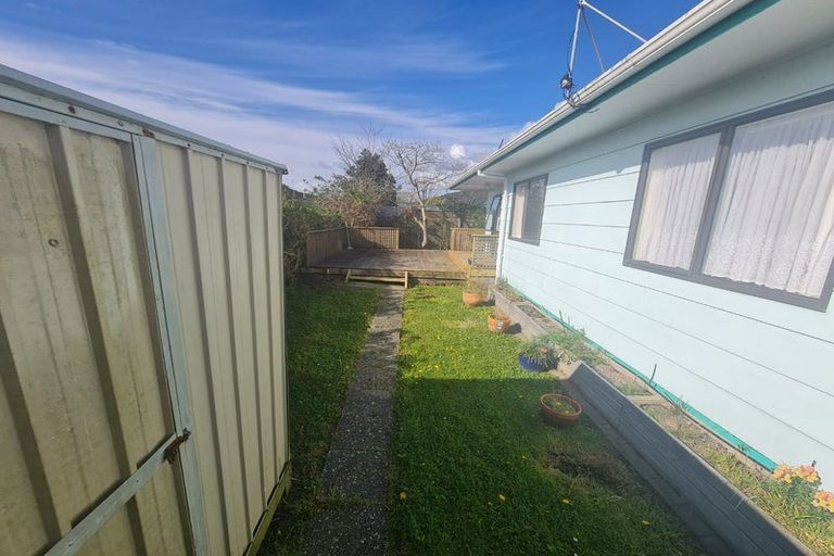 Photo of property in 2/11 Bauchop Road, Waterloo, Lower Hutt, 5011