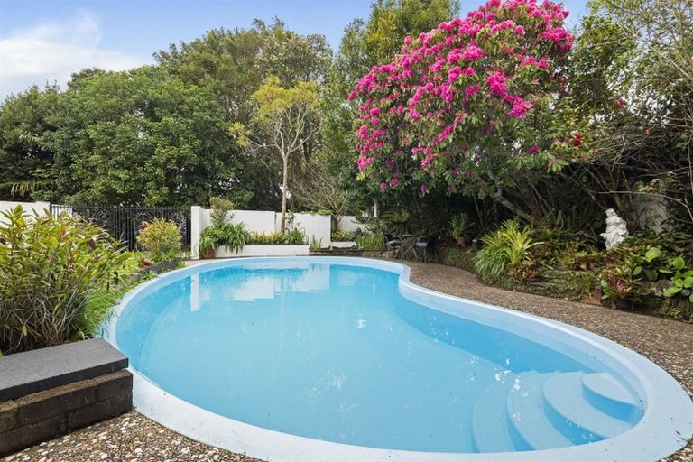 Photo of property in 23 Gordon Avenue, Forrest Hill, Auckland, 0620