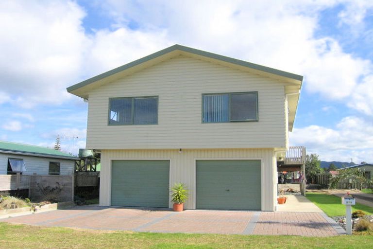 Photo of property in 213a The Square, Whangamata, 3620