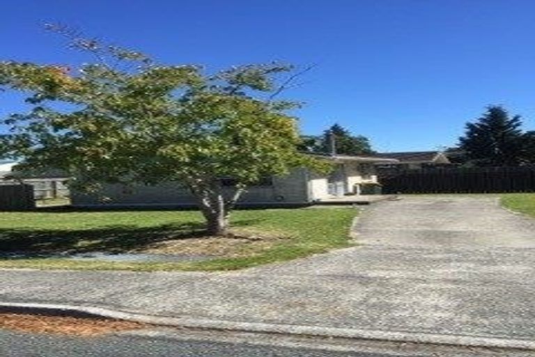 Photo of property in 8a Wyndham Road, Hannahs Bay, Rotorua, 3010