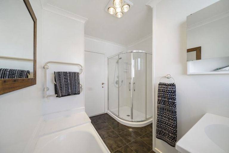 Photo of property in 9 Pixie Place, Pakuranga Heights, Auckland, 2010