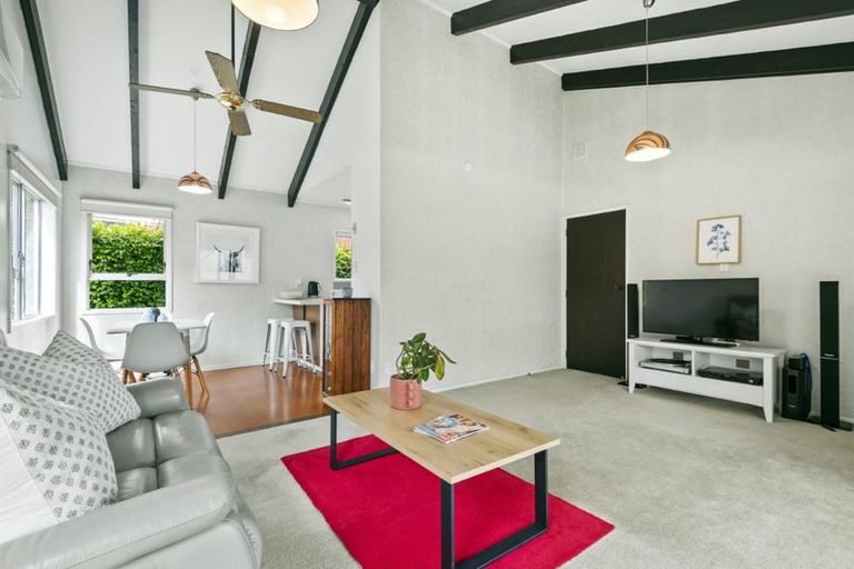 Photo of property in 7 Bardia Street, Belmont, Auckland, 0622