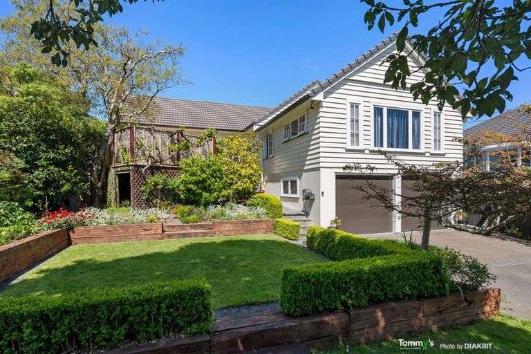 Photo of property in 9 Izard Road, Khandallah, Wellington, 6035