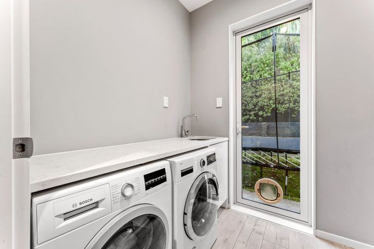 Photo of property in 2 Boocock Crescent, Orewa, 0931