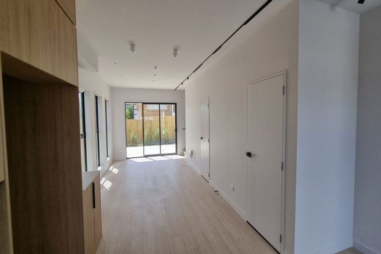 Photo of property in 5/25 Titoki Street, Te Atatu Peninsula, Auckland, 0610
